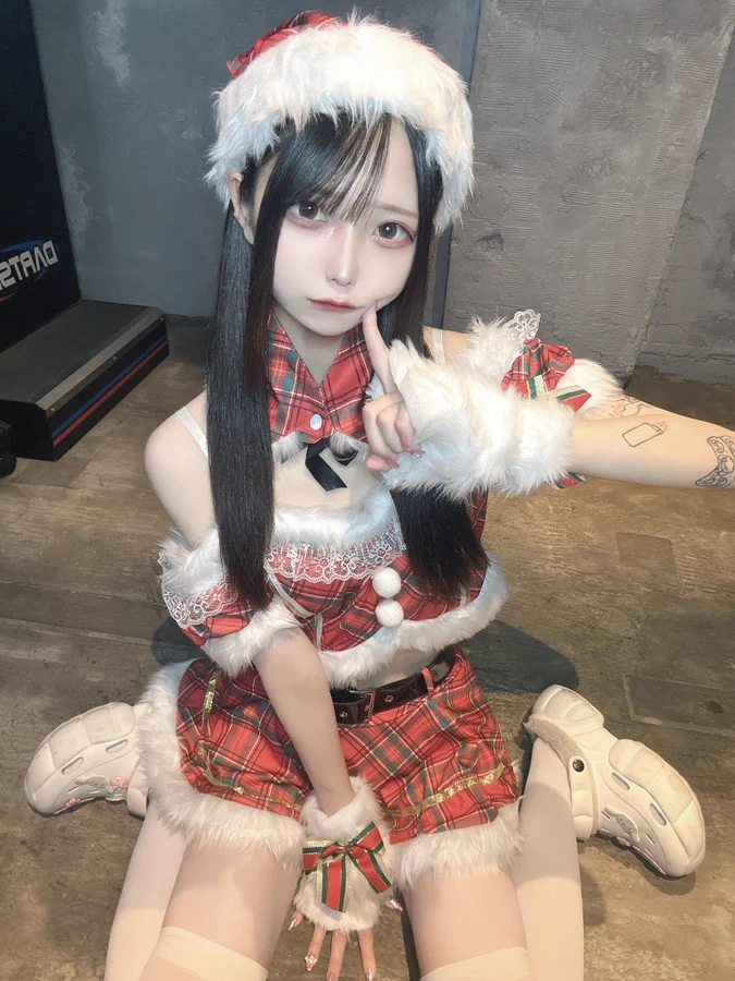 Asian girl Christmas costume