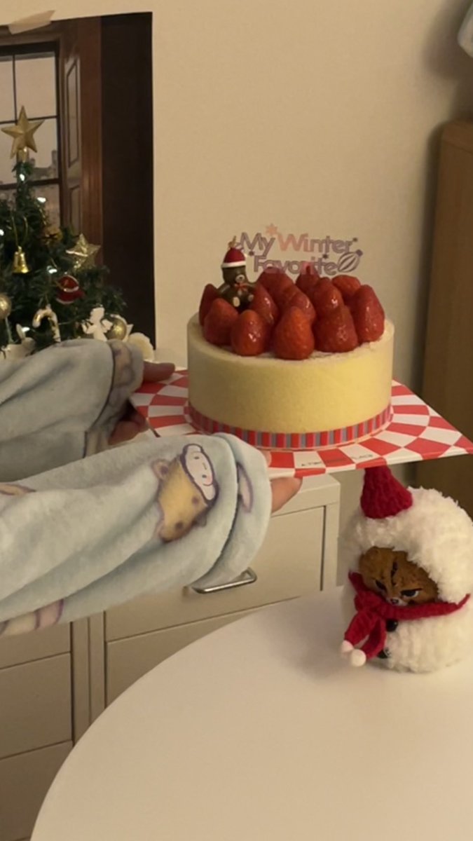 johnsuhgood's tweet photo. 메리크리스마스 쟈니이♥️🎄🌨️🎂
#쟈니루키즈공개10주년축하해
#10YearsWithJohnny https://t.co/tP94gw9sZl