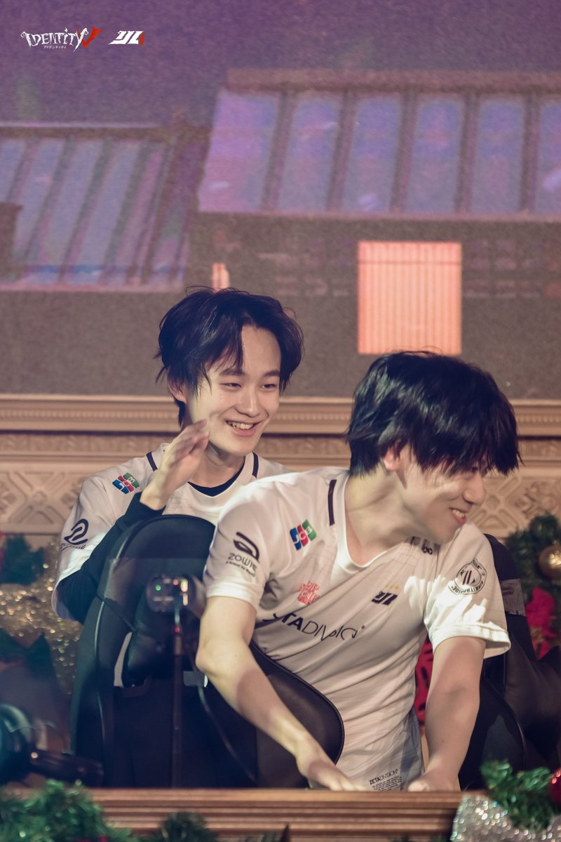 IdentityVChamp's tweet photo. #第五人格IJL

優勝を果たしたZETA DIVISION！
喜びの瞬間⚡️
#ZETA優勝おめ

アーカイブ
https://t.co/4l1nVfs7md

#第五人格 #IdentityV #IJLプロリグ
#IJLPassionsforV #MerryVファンミxIJL https://t.co/Ca2e1PKArV