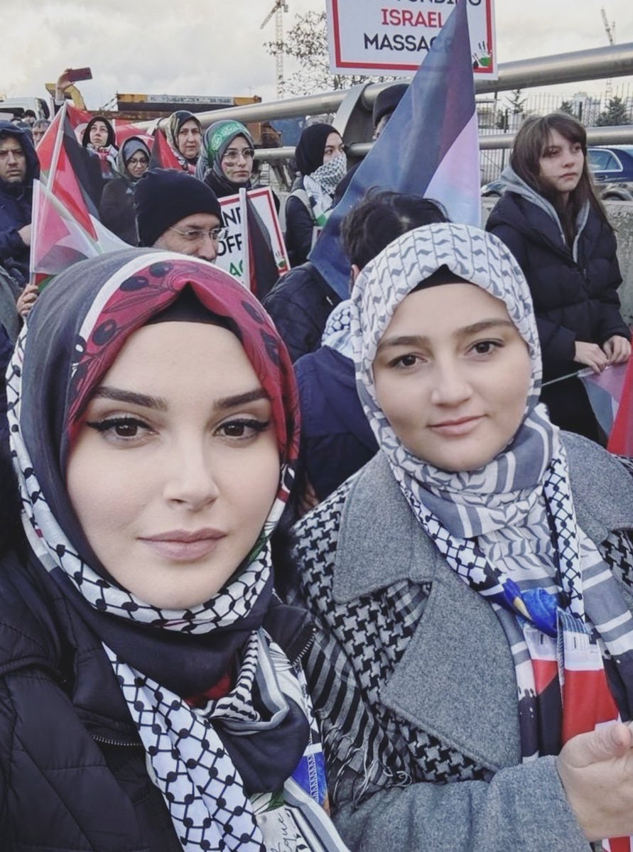 Tuba Arslan (@taberra06) on Twitter photo Dostum, kardeşim <a href="/taymannihal/">Nihal Tayman</a> 467km yoldan bu yürüyüşe eşlik etmek için geldi 🙏
#Ankara Dostum, kardeşim <a href="/taymannihal/">Nihal Tayman</a> 467km yoldan bu yürüyüşe eşlik etmek için geldi 🙏
#Ankara