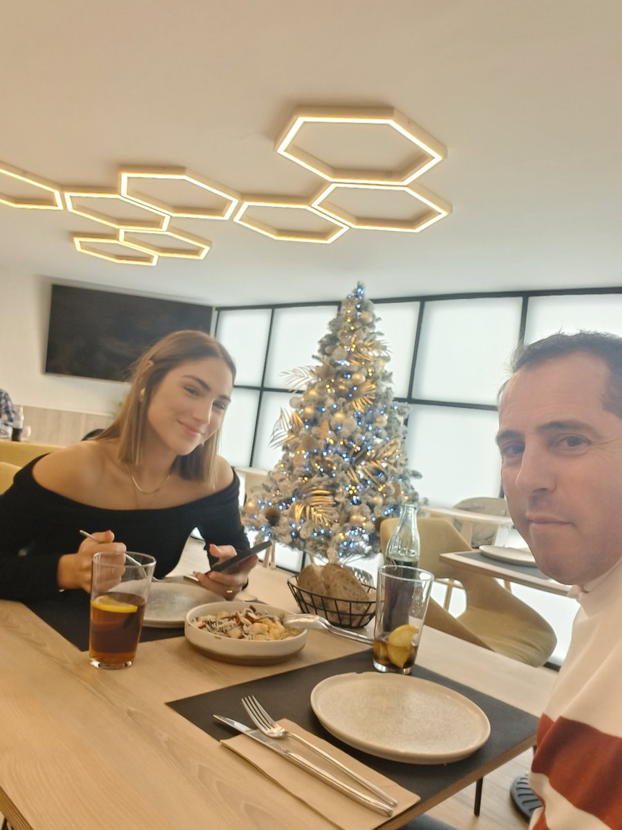 AWhitescouting's tweet photo. Dating one of my loves. Charleta de la mayor a papi. #amordepadre #muchoquenegociar #semeescapadelasmanos https://t.co/dD09bRLC3k