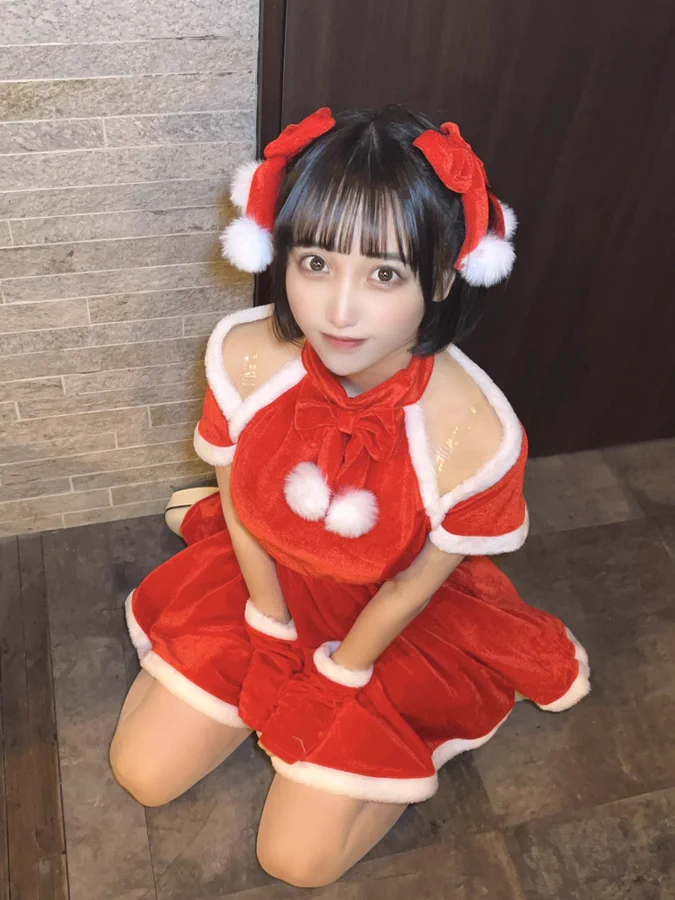 Asian girl Christmas costume
