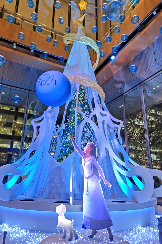 yukamicmin's tweet image. *☆MarryChristmas☆*

頑張って歩いてスタンプ集めた♡
無事全部見れて嬉しかった♡
街にはサンタさんが大勢いて楽しかった🎅✨