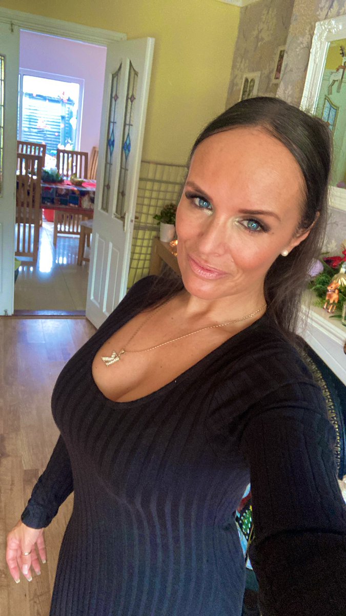 Off to the city #cork to get some last Xmas pressies ! Have a happy and safe Xmas #eve 🎄🖤🎄🖤