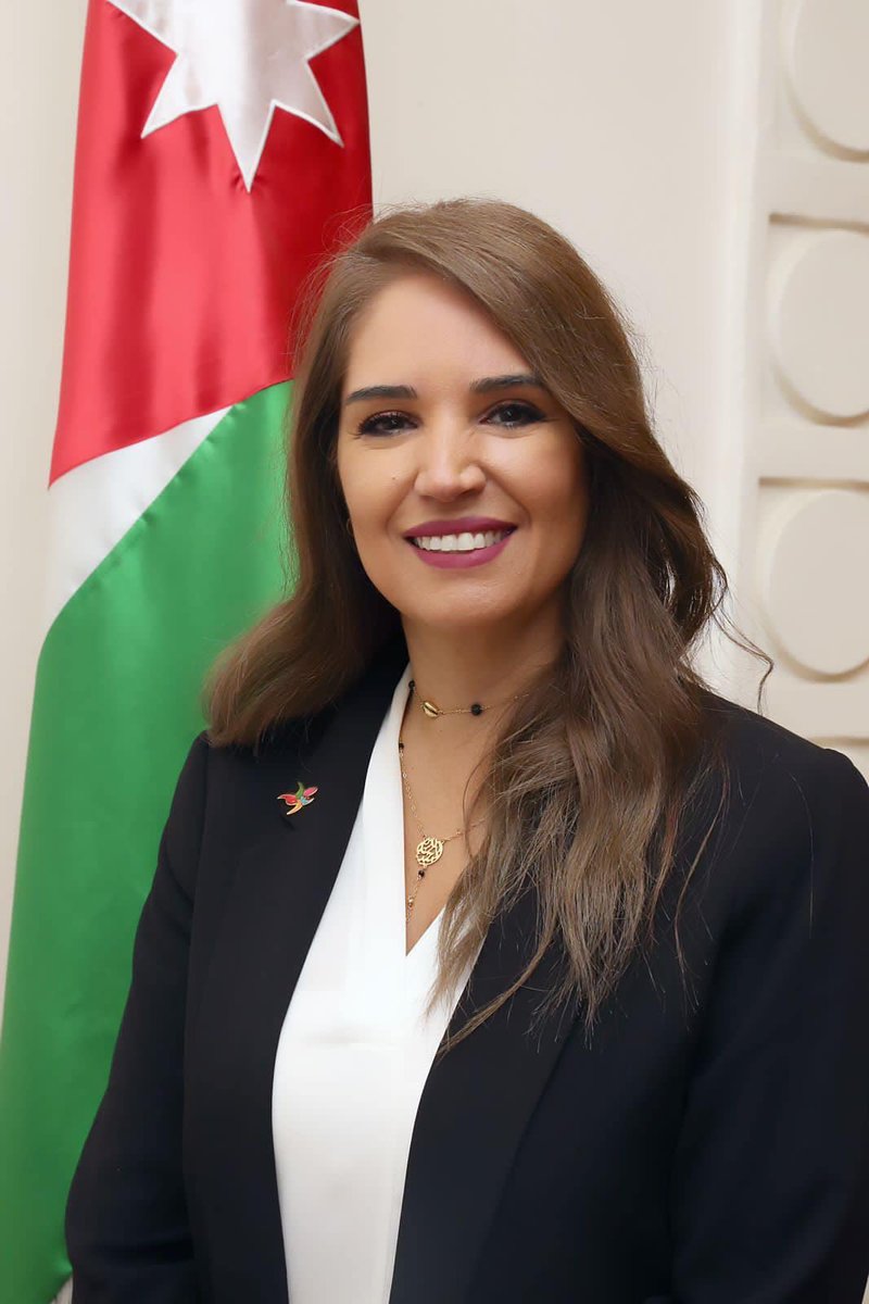 RunJoOfficial's tweet image. تعيين الآنسة لينا الكرد مدير عام الجمعية الأردنية للماراثونات عضواً في اللجنة المؤقتة لإدارة الإتحاد الأردني لألعاب القوى، نتمنى لها التوفيق والنجاح والتميز.
ألف ألف مبروك 👏🏻