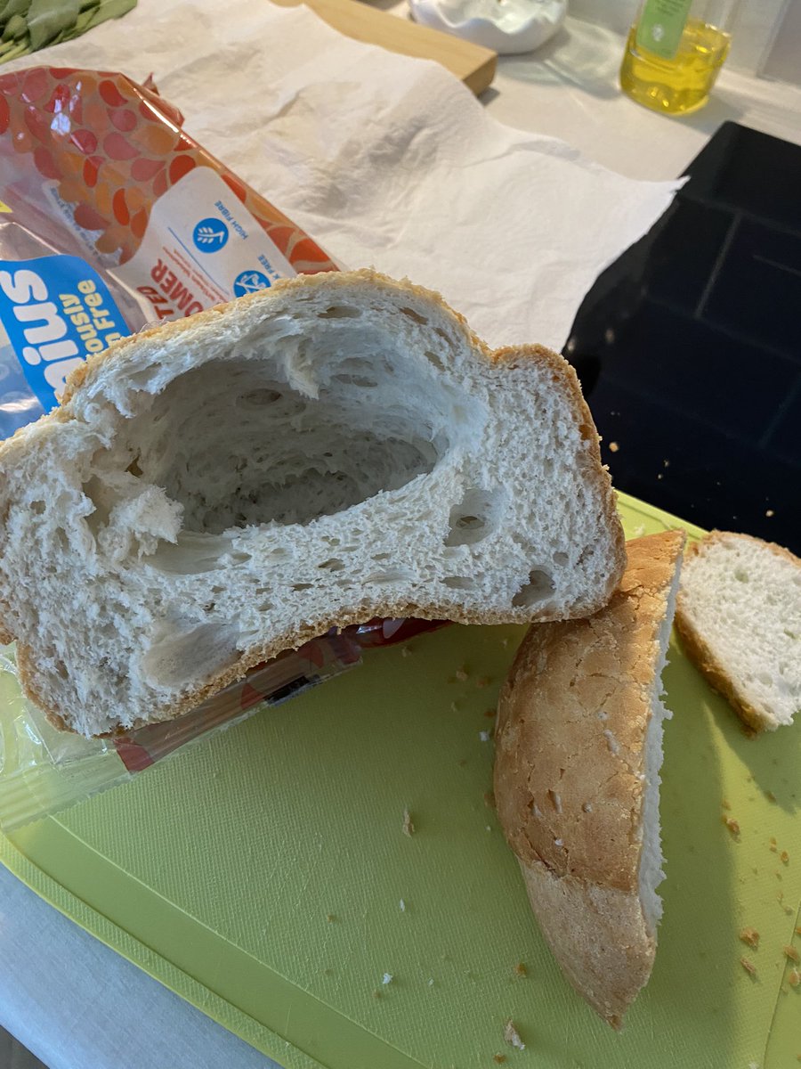Snogmagnet's tweet photo. @geniusfoods I love your bread but where’s the rest of it? https://t.co/n738Wf9lQ8