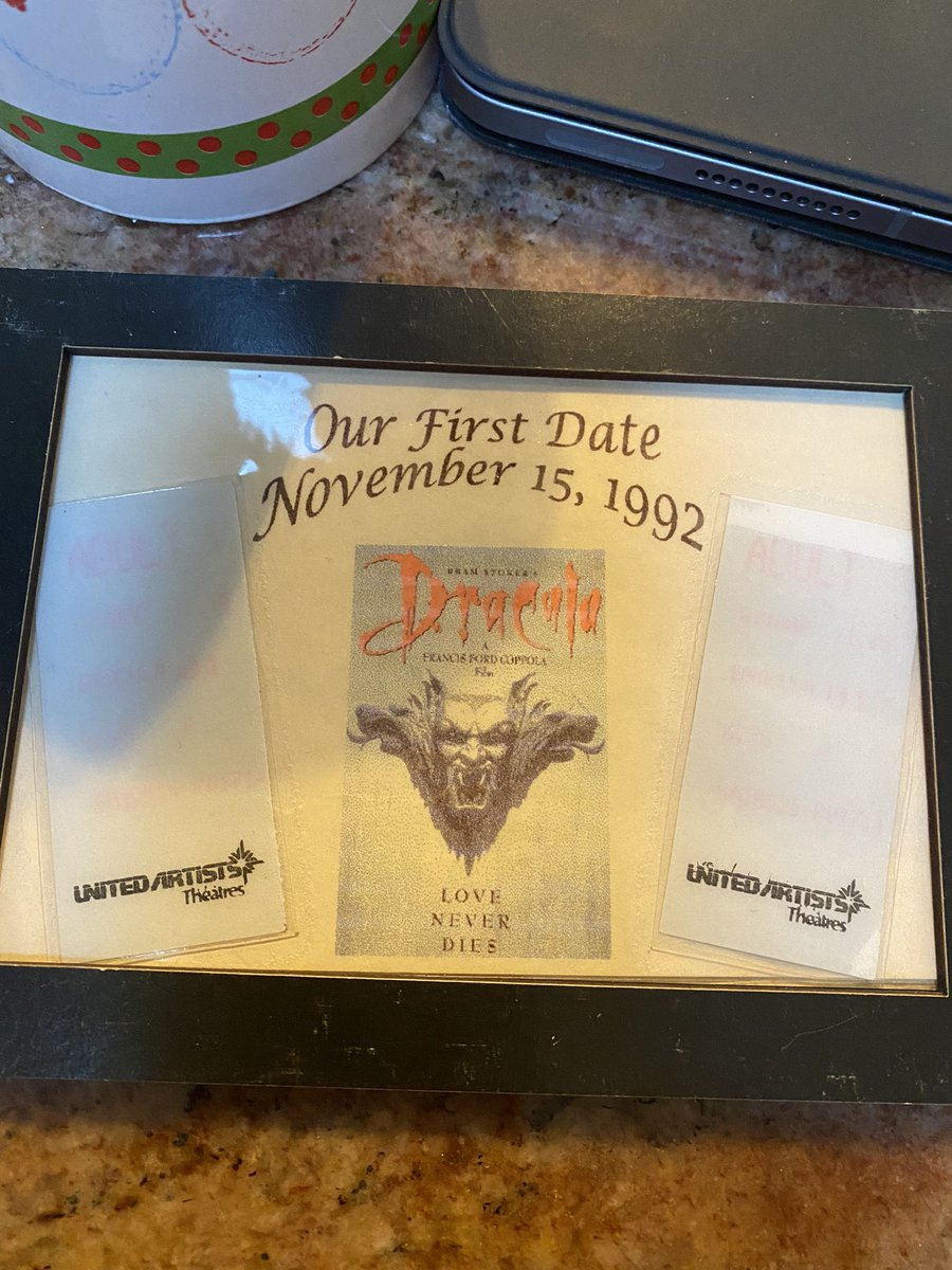 DShayHR's tweet photo. @DarrenJMeenan @KellyJMeenan Great minds think alike! First date with my wife was going to see Dracula in 1992 (I too saved the movie stubs). Despite the movie selection, she married me anyway and we just celebrated 27 years 😉 https://t.co/NZqkZAjC19