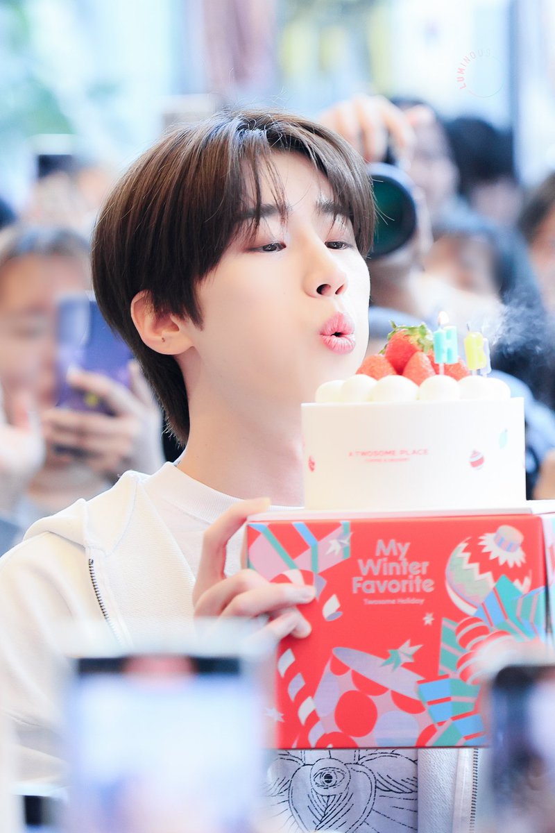 luminous941224's tweet photo. 231224

HBD
🎉🥳🎉 https://t.co/7rj5hly6op