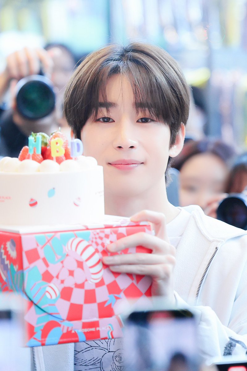 luminous941224's tweet photo. 231224

HBD
🎉🥳🎉 https://t.co/7rj5hly6op