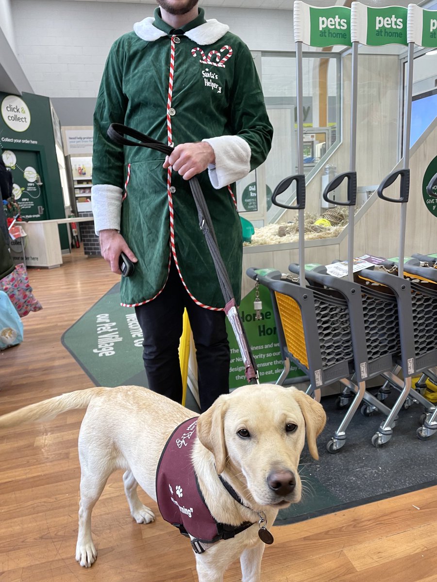 Thank to all the <a href="/HearingDogs/">Hearing Dogs for Deaf People</a> volunteers who visited the High Wycombe <a href="/PetsatHome/">Pets at Home</a> store this month. Also big thanks to the store staff who have been really supportive of the <a href="/petsfdtnuk/">Pets Foundation</a> Santa Paws appeal. VolTeamHDogs <a href="/KGHearingDogs/">Kevin Game</a>