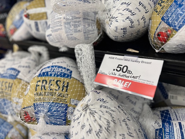 HardingHillsHyV's tweet photo. Hurry in for this sale!! While supplies last. Happy Holidays!! https://t.co/touv0ASwnD