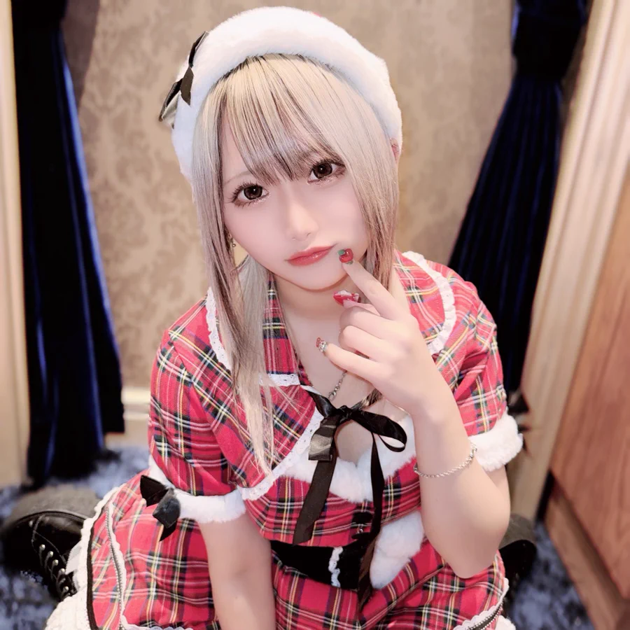 Asian girl Christmas costume