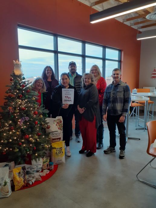 AccessPointTeam's tweet photo. Our teams around the country celebrated this season of giving with donations to various local charities and a festive spirit week. Wishing a happy holiday and long weekend to you, our employees, our clients, and their families. https://t.co/e1FI7aN7ac