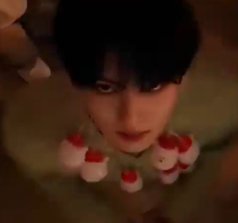 gyuj1in's tweet photo. Can i play games                          no?
on your phone? https://t.co/pcajCCdKNO