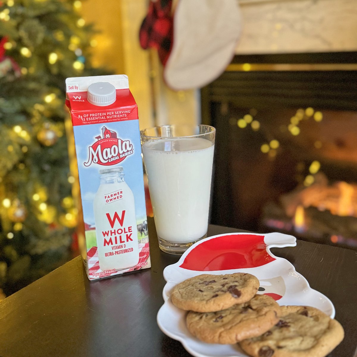 Santa appreciates a milk that is good for his body and good for the environment. Make sure it's Maola by the fireplace tonight. 🎅🎄🦌

#ChristmasEve #MerryChristmas #MilkAndCookies