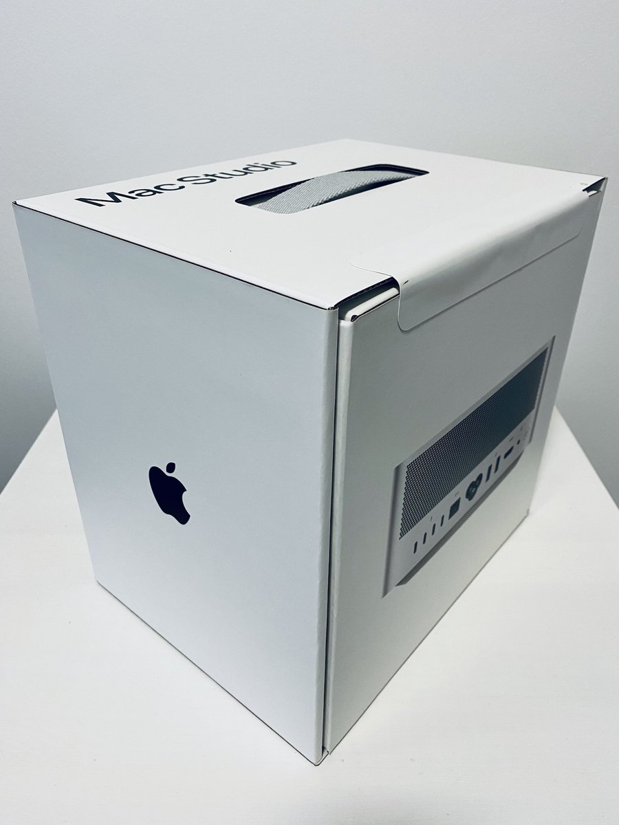 Rusty1281's tweet image. A year had passed since the new #Apple #MacStudio and #MacStudioDisplay. I would buy it again.

Powerful, stable, fast and silent. A perfect setup…