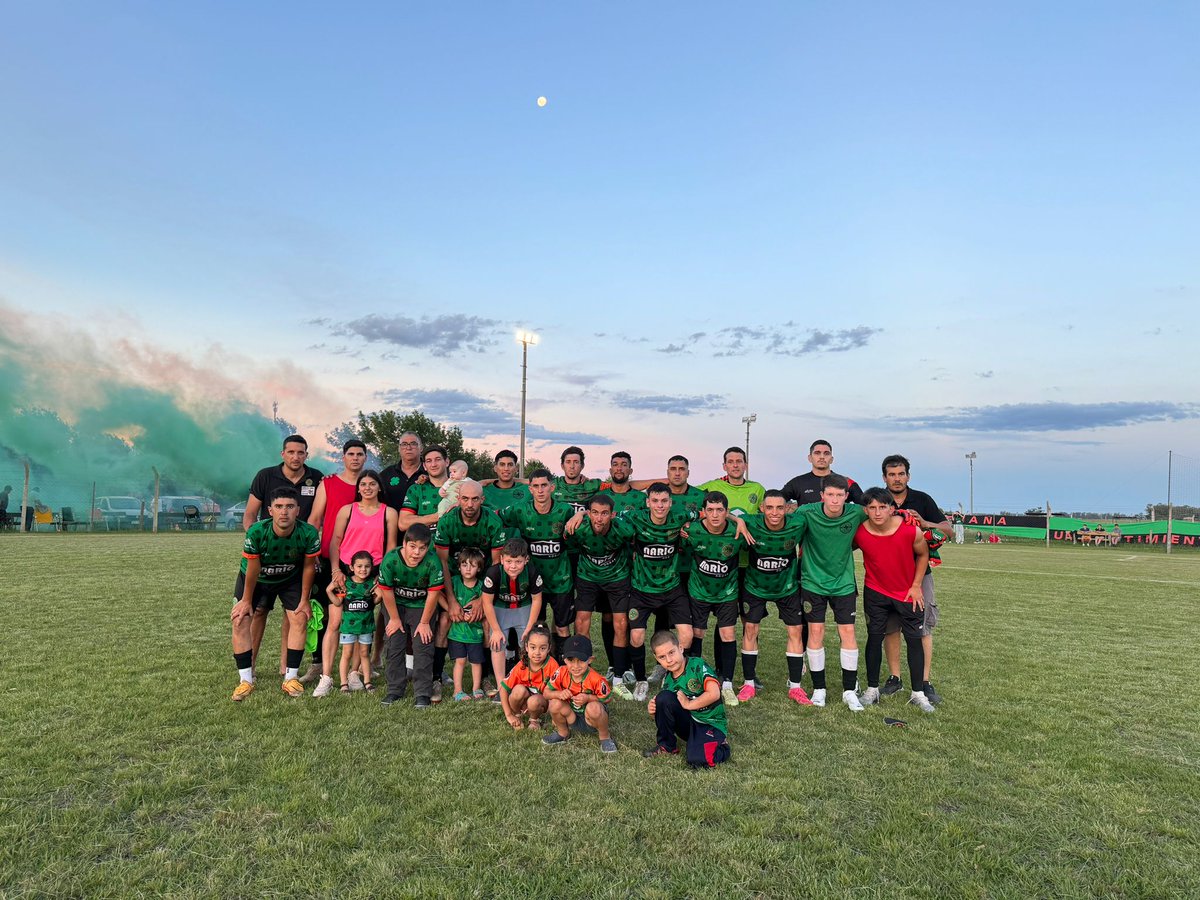 Hoy y siempre 💚 🖤 🍀 <a href="/ClubDys/">Club.DyS Tabaré</a>