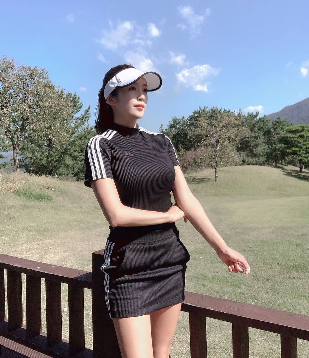 I believe that life experience is more involved in maturity.🥰