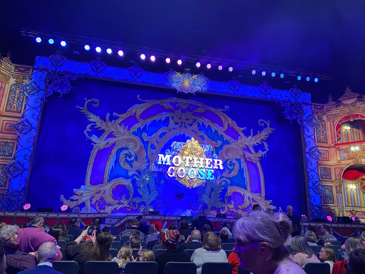 Great time watching Mother Goose <a href="/derby_arena/">Derby Arena</a>,  <a href="/MorgBindind/">MorganBrind</a> was amazing!  
Any chance of a transcription of Darbie girl?! 
#panto #Darbiegirl #FamilyTime