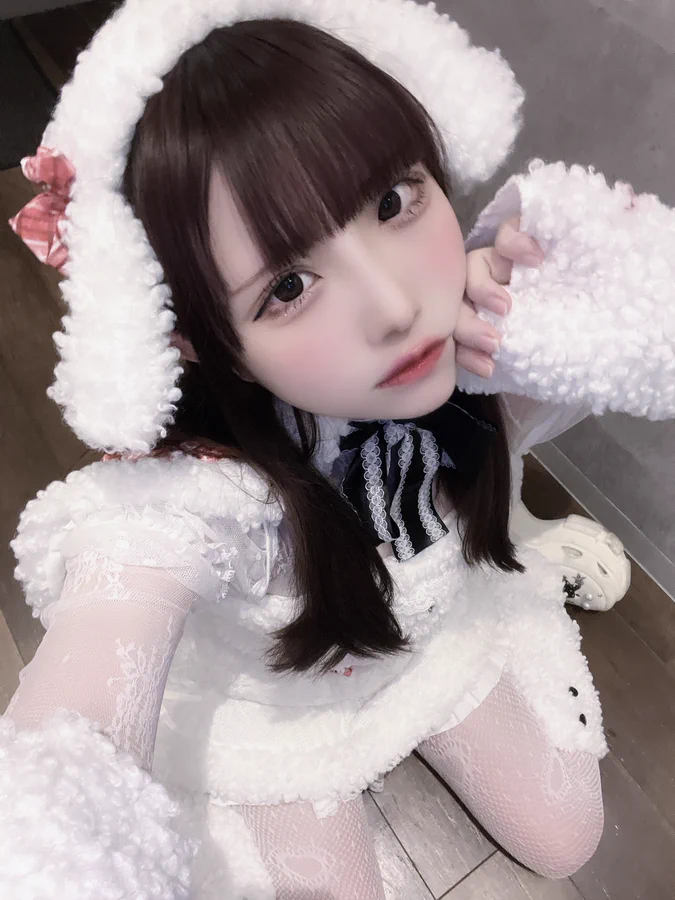 Asian girl Christmas costume