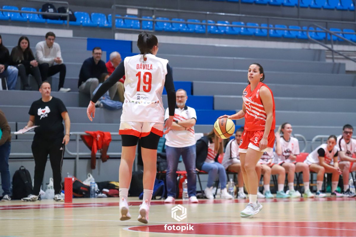 Otro grande de las cámaras, <a href="/jjpiqueras/">JJ Piqueras</a>, inmortalizó el #AllStarLaFEDE 📸

Creemos que la última foto va a gustar mucho a la gente de <a href="/RecoletasZamora/">CD Zamarat - Recoletas Zamora</a>... 😍

Galería completa como regalito navideño 🎁👇🏼

photos.app.goo.gl/9CgAc5GhGdywWW…
