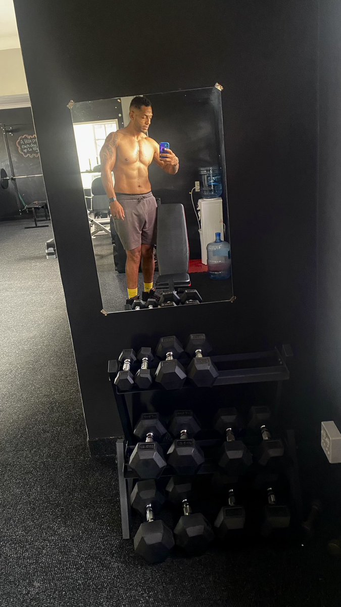Edlyn_Serge's tweet photo. Not bad for a 80’s baby. #sergeexclusivehealthandfitness https://t.co/OYETUtrFHa