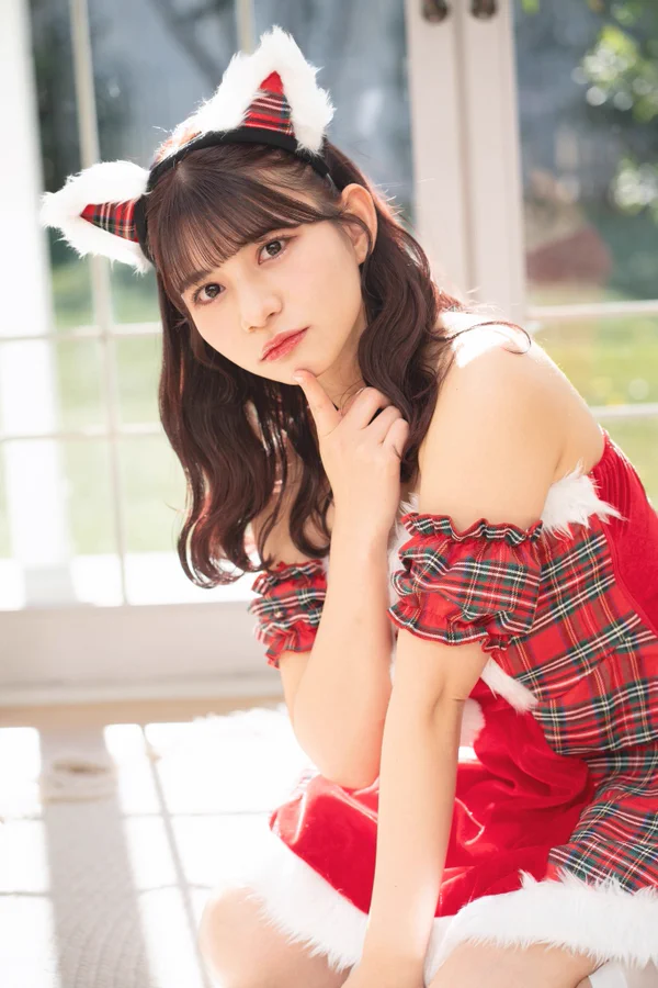 Asian girl Christmas costume