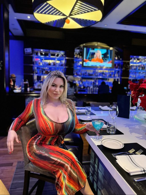 It&rsquo;s my birthday!!!!! 🥳  40 and fabulous 🤪🥂  Help me celebrate 🎊🥹🫶🏻 https://t.co/9NKxJzxD7T