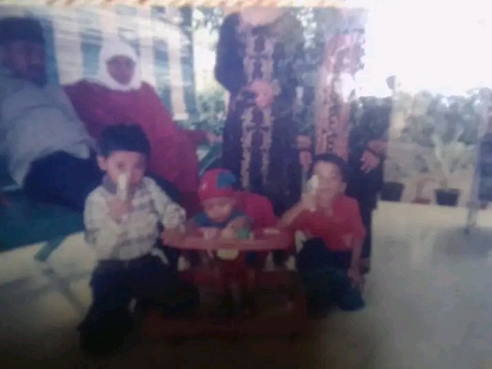 Difoto bukannya liat kamera malah main wkwkwk