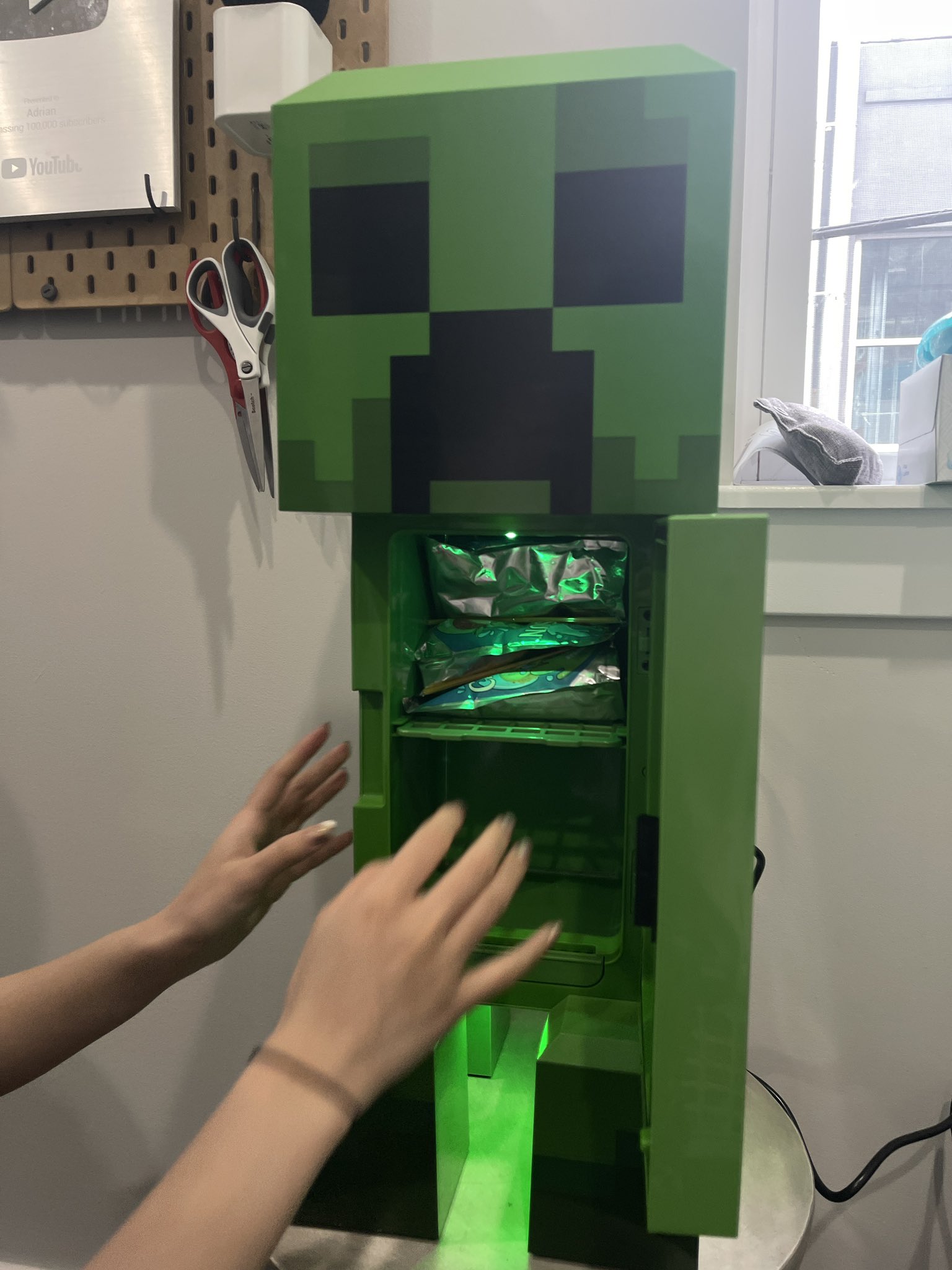 Ep 2213 - Minecraft Creeper Mini Fridge Cooler Unboxing 