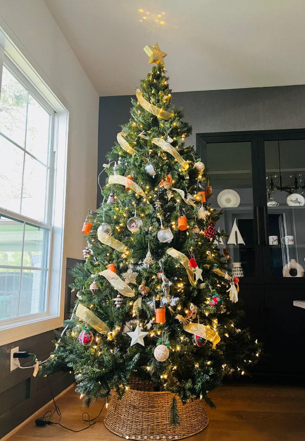 Michellliya's tweet photo. Merry Christmas and may everyone be happy and happy https://t.co/sI0FPsWRQx
