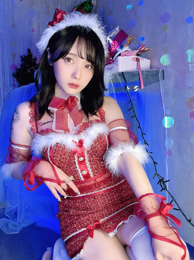 Asian girl Christmas costume