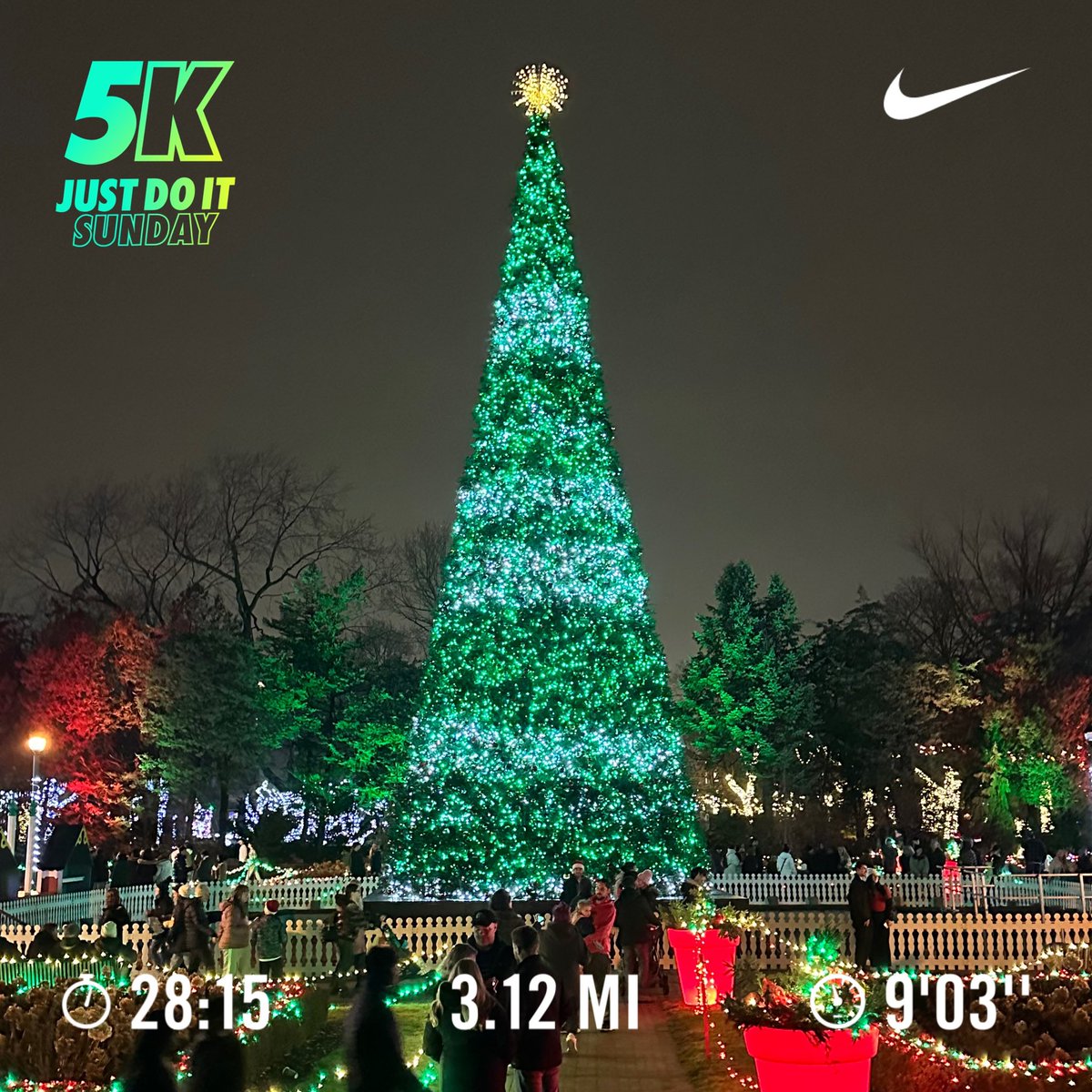 Christmas Eve Run complete! Another 5K in the bag! 👟😀

#Running #Runner #Run #HOKA #NRC #5Ktraining #Fitness #NikeRunClub #JustDoIt #5Krun #TrainingRun #CanadaRuns #NoExcuses #FitLife #HolidayLights