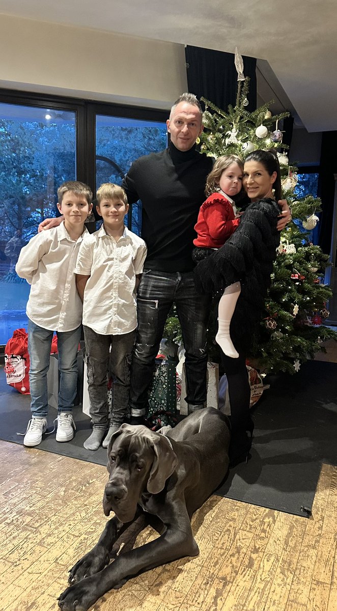 Wesołych Świąt 🎄 życzą Malarze.