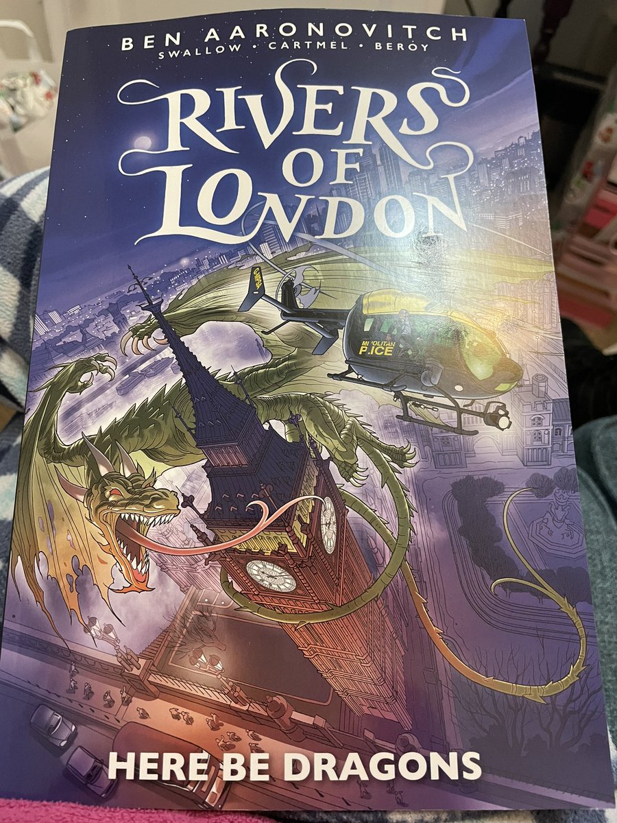 #justread Rivers of London: Here be Dragons graphic novel 11 @Ben_Aaronovitch @andrewcartmel Swallow and Beroy
Is it a bird, is it a plane no it’s a Wyvern!!!
Fae, rock music and something terrorising London 5*