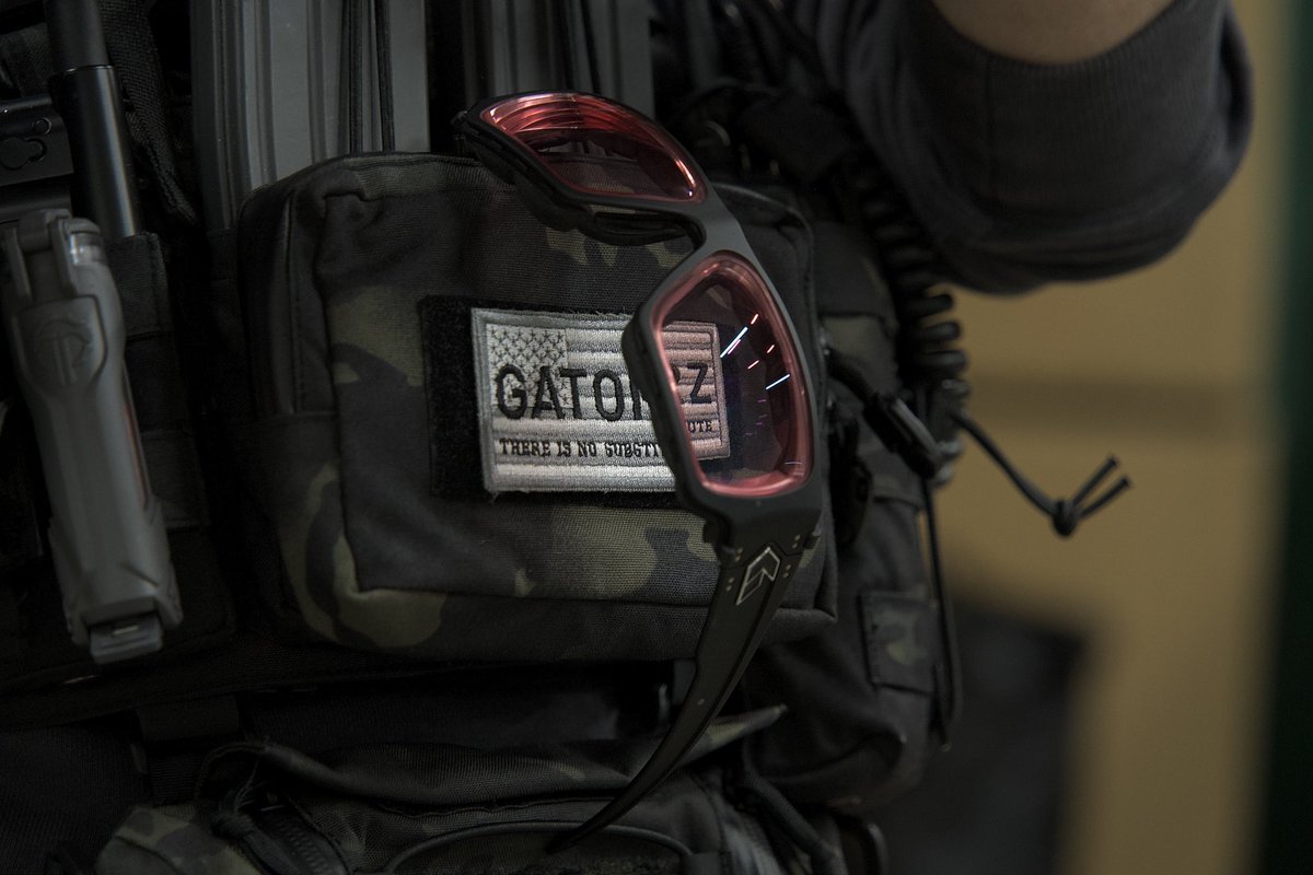 miyabisabage's tweet photo. #GATORZDAY
#GATORZDAYフォトコン
#Gatorz
#Danieldefense
#DDMK18
#x115xTaylor
媚びてきました。
よろしくお願いします。

着用: SPECTER
撮った場所:眼鏡屋ガレージ
撮った人:キマ https://t.co/cuV6g1p5KQ