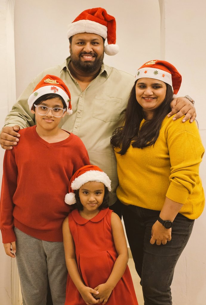 bushair's tweet photo. Merry Christmas from ours to yours! 🎄 https://t.co/wetMBXS0zi