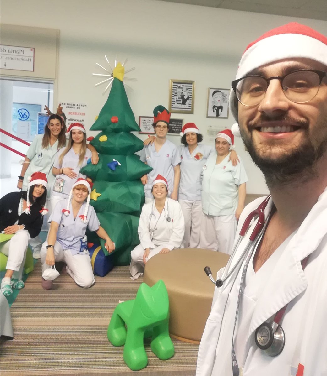 HematValdecilla's tweet photo. Desde @HematValdecilla os deseamos una feliz noche a tod@s los que estáis en casa y a tod@s los que están de guardia en hospitales y fuera de ellos 🌟 https://t.co/Qn7IE8zZqv