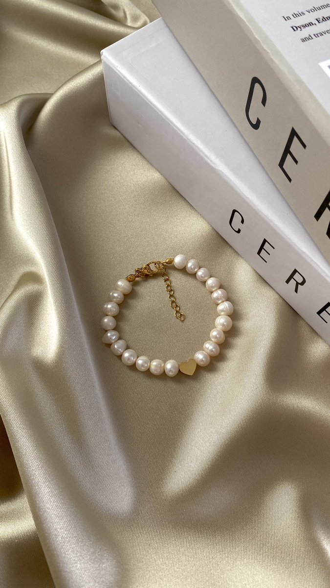 sepearls's tweet photo. Kızlaar🥹💖
Altın rengi sevmeyenleride düşündük üstelil hepsi çelik aparat ve kararma yapmaz💌 https://t.co/2YUpd4gajr