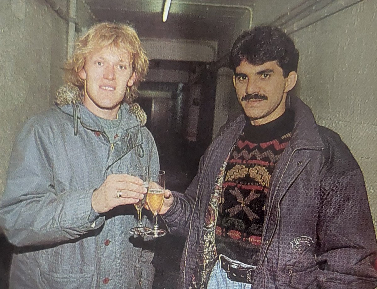 Robert Prosinecki y <a href="/RicardoRocha94/">Ricardo Rocha</a> os desean felices fiestas.