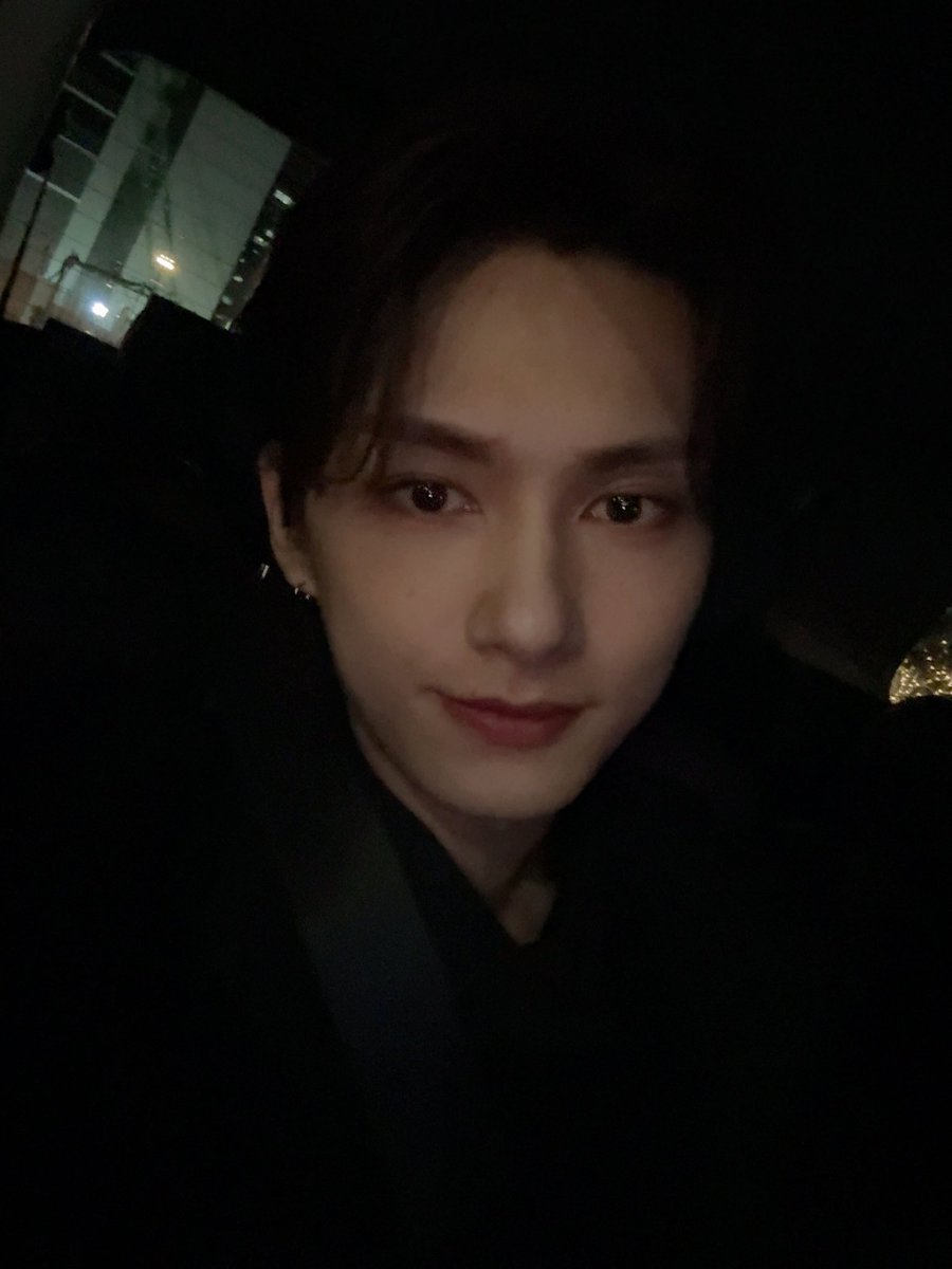 Junehui's tweet photo. 여러분 감사합니다!!!❤️💎✨ 내일 무대에서 봐요😆 https://t.co/rW5CzEIGfb