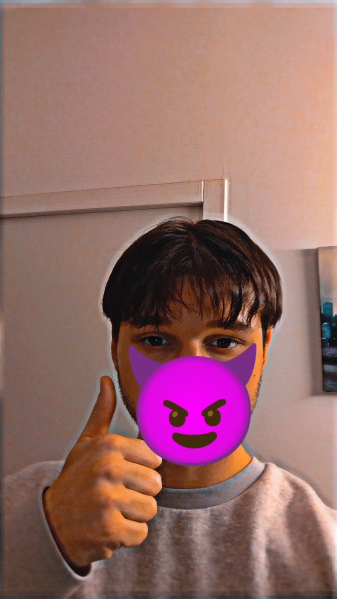 meIanchoIicboy's tweet image. Joyeux Noël à toutes les gentilles personnes de ce monde 👍 #pouceenlair #flop