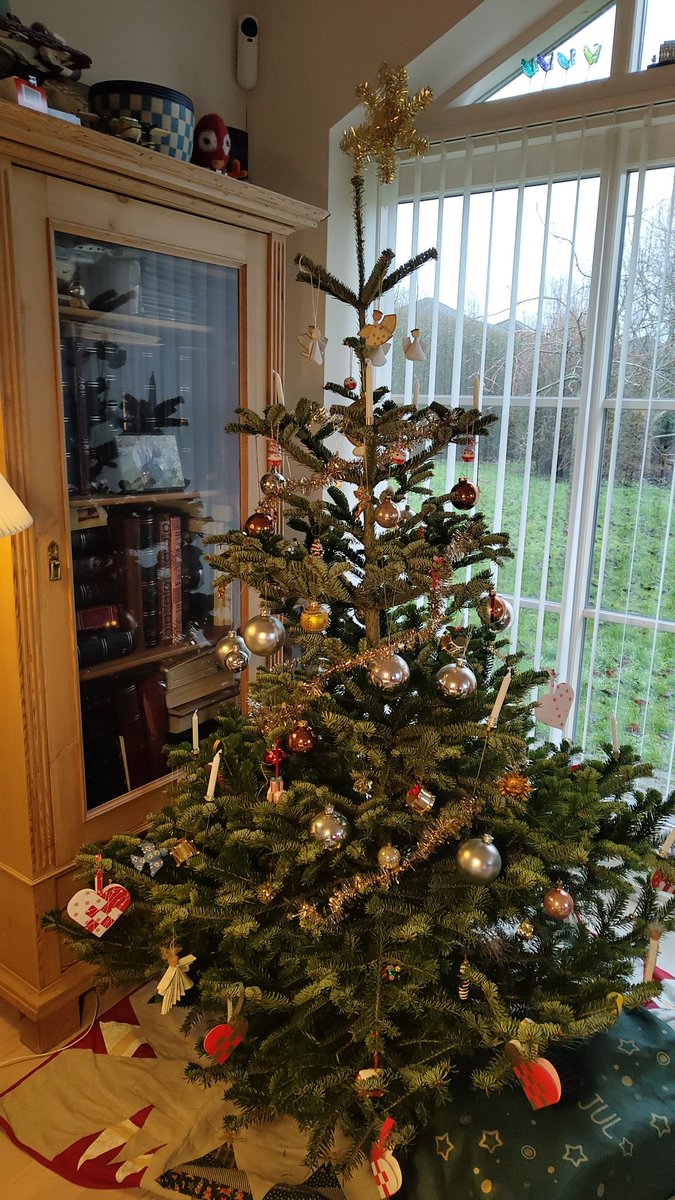 NcrPomp's tweet photo. Merry Christmas 🎄 🎁 https://t.co/822daFGN8m