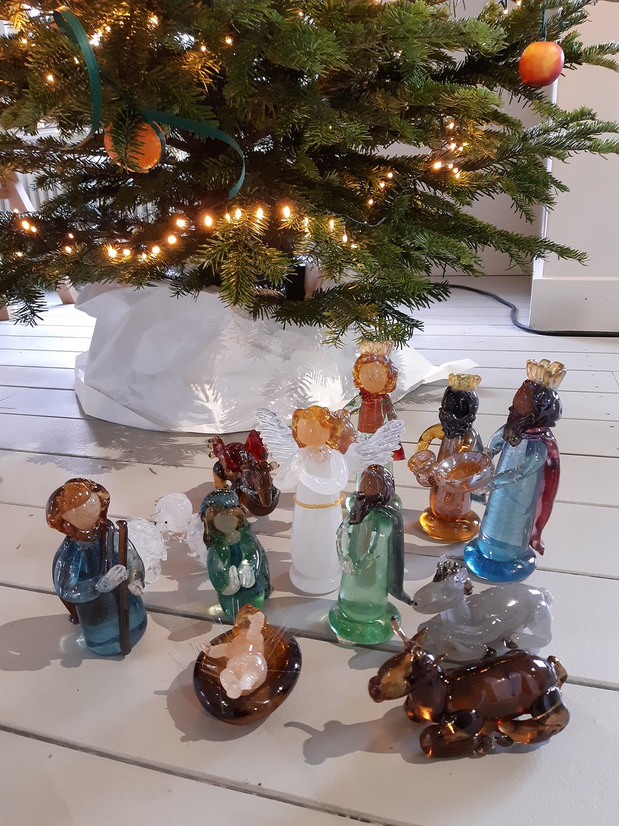 glasmuseum's tweet photo. Het Nationaal Glasmuseum wenst je schitterende feestdagen!

Tweede kerstdag zijn wij geopend van 12:00 tot 17:00 uur. Kom je langs?

#glasmuseum #glasblazerij #glasuitleerdam #leerdamglasstad #vijfheerenlanden https://t.co/4CKM5cXKqU
