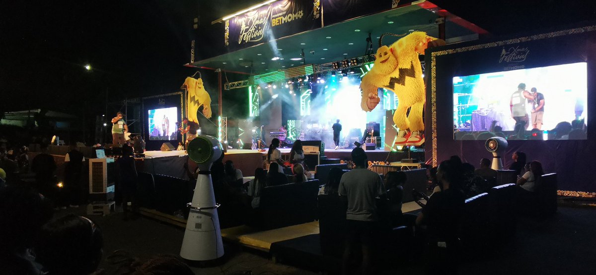 Ledawa's tweet photo. #XmassFest #XmassFestival #Betmomo #CANALOLYMPIABESSENGUE
#DOUALACESTLAPUISSANCE https://t.co/jkBJofnvDC