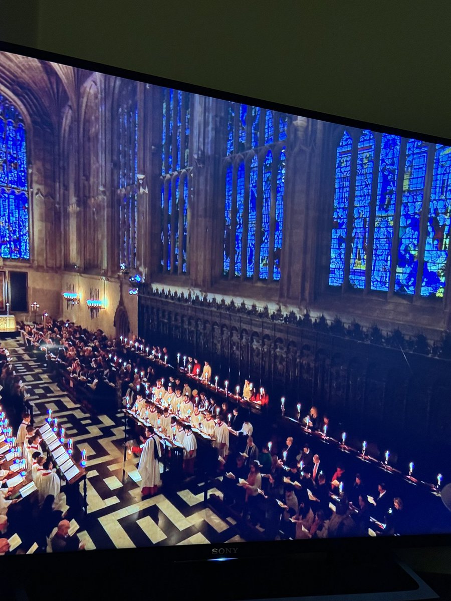 ReallyBigMatt's tweet photo. Lovely to see @JamesPumphrey singing in the Kings Collage Cambridge Christmas carol service tonight. The man’s got diverse talent! @donutmedia https://t.co/om8R74Kn4h