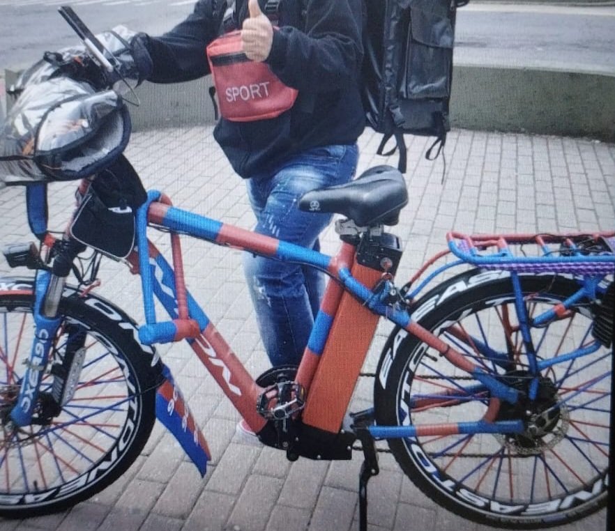 🚨🚨🚨servicio ala comunidad 🛑 Esta es la Bicicleta 🚲 Que se Robaron 2 Dominicanos en una moto 🏍 Asaltaron al amigo Boni,Anoche por la 153 street Entre Broadway &amp; Ámsterdam en el Alto Manhattan alrededor de alas 11:30pm,su único Error fue andar trabajando,#NYPD