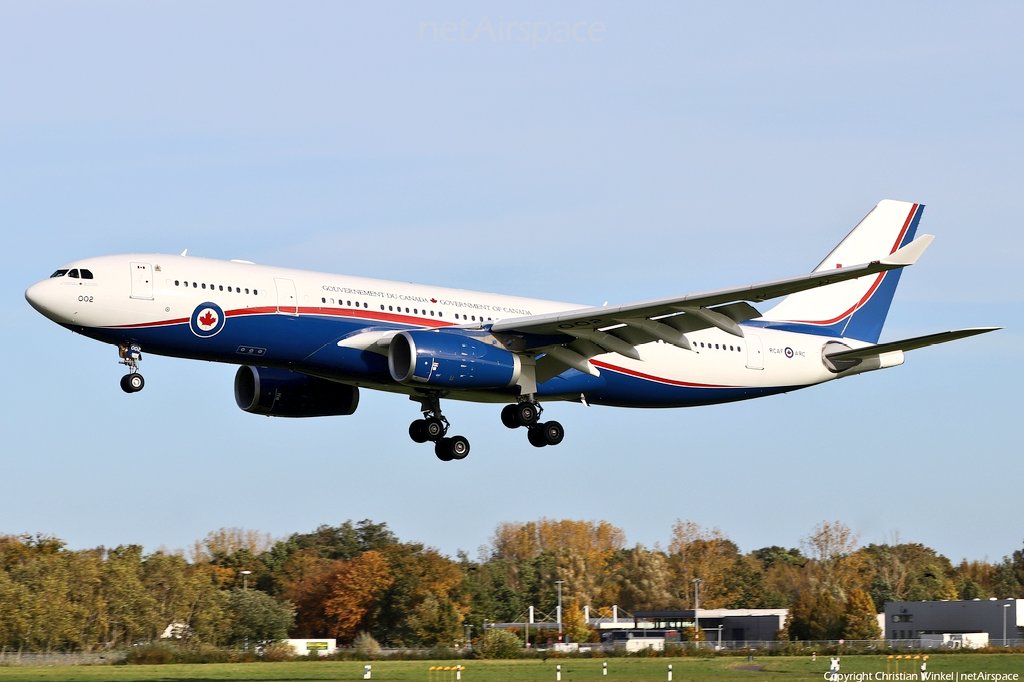 MarkCarney_Ego's tweet image. I'm off to Jamaica for a taxpayer funded Christmas vacation.

My new enormous private jet burns 6,000kg of fuel per hour - and costs more than $31,000 per hour to operate - while I charge you climate taxes so you can't afford Christmas dinner.

Sucks to be you, peasants!