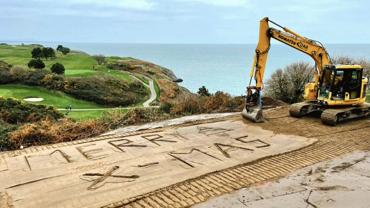 Wishing all our friends, clients, and followers a very Merry Christmas and a Happy New Year 🎄