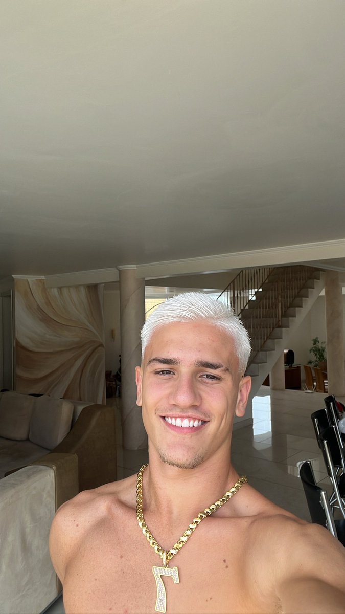 nevou né